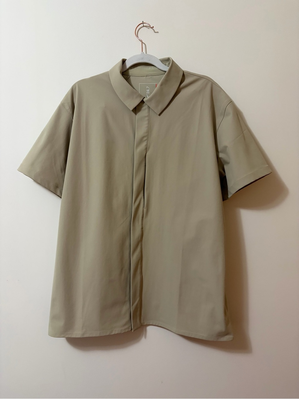 Nike Men's Short Sleeve Button-Front Shirt — Medium Tan